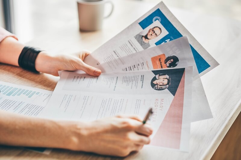 guide for writing an executive cv in 2025